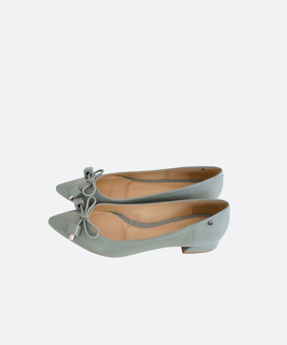 Bow Pumps